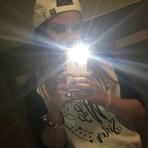 Meet your Posher, Abigail